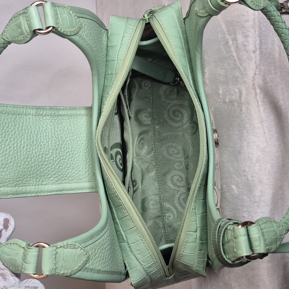 Brighton Green Shoulder Bag ๐ - Picture 15 of 17